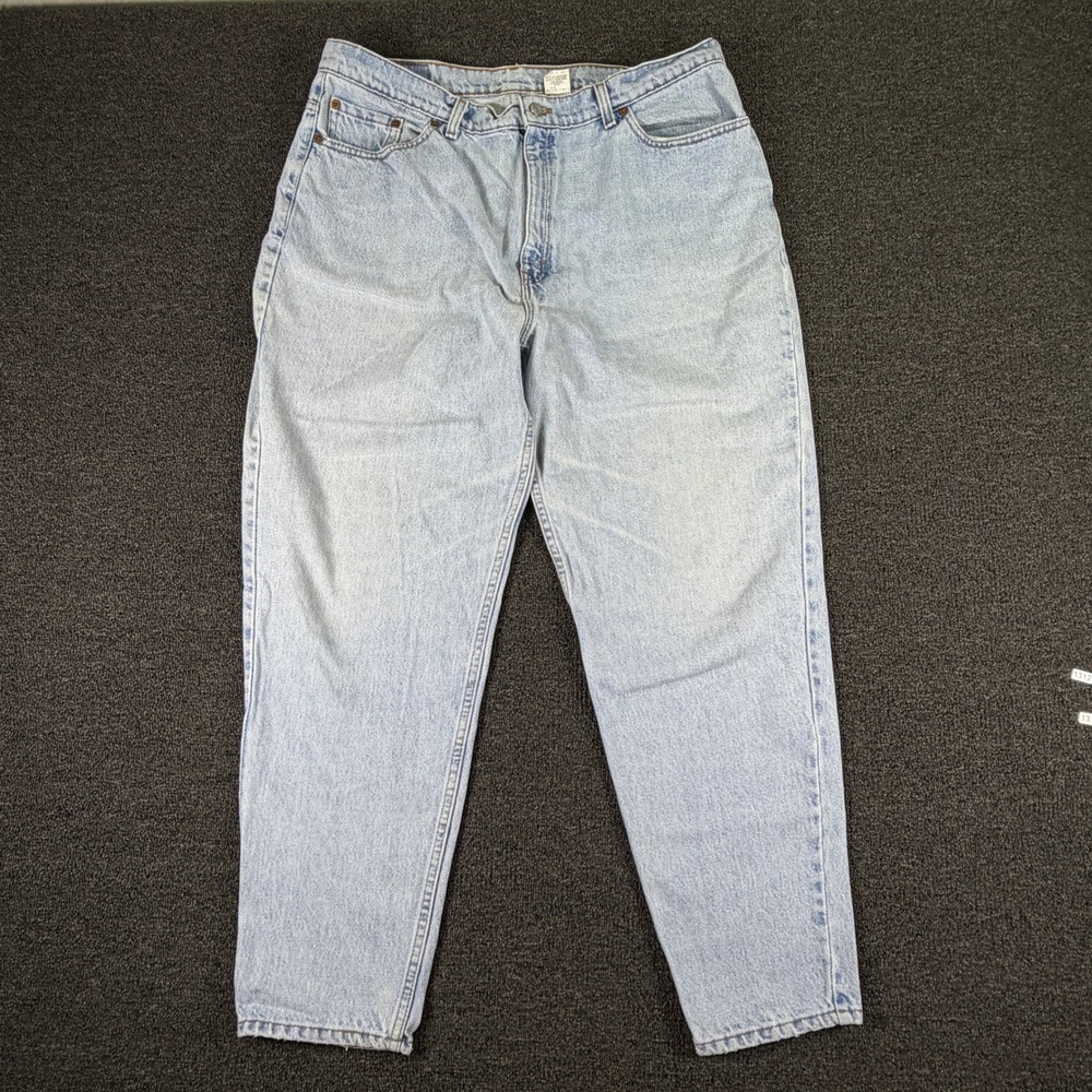 Vintage Levi's Jeans Womens 36x26 20 550 Relaxed Fit Tapered Leg Light Blue USA